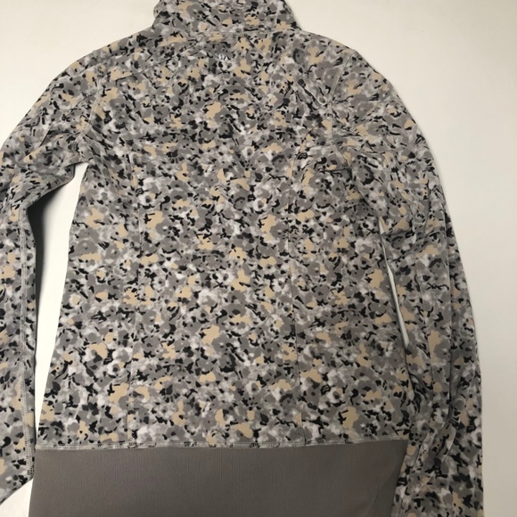 Lululemon Women's Zip-up - Picture 4 of 4